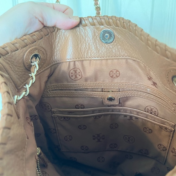 Tory Burch Marion Tan Pebbled Leather shoulder bag, convertible to cross body - Picture 7 of 11